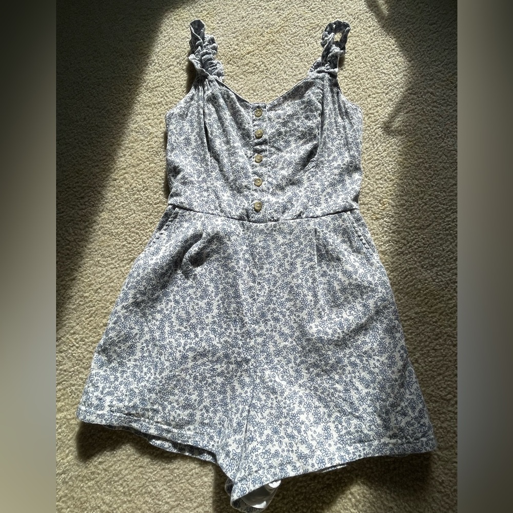 Hollister woman’s floral romper